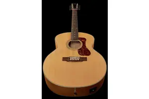 La chitarra acustica Guild F-2512E